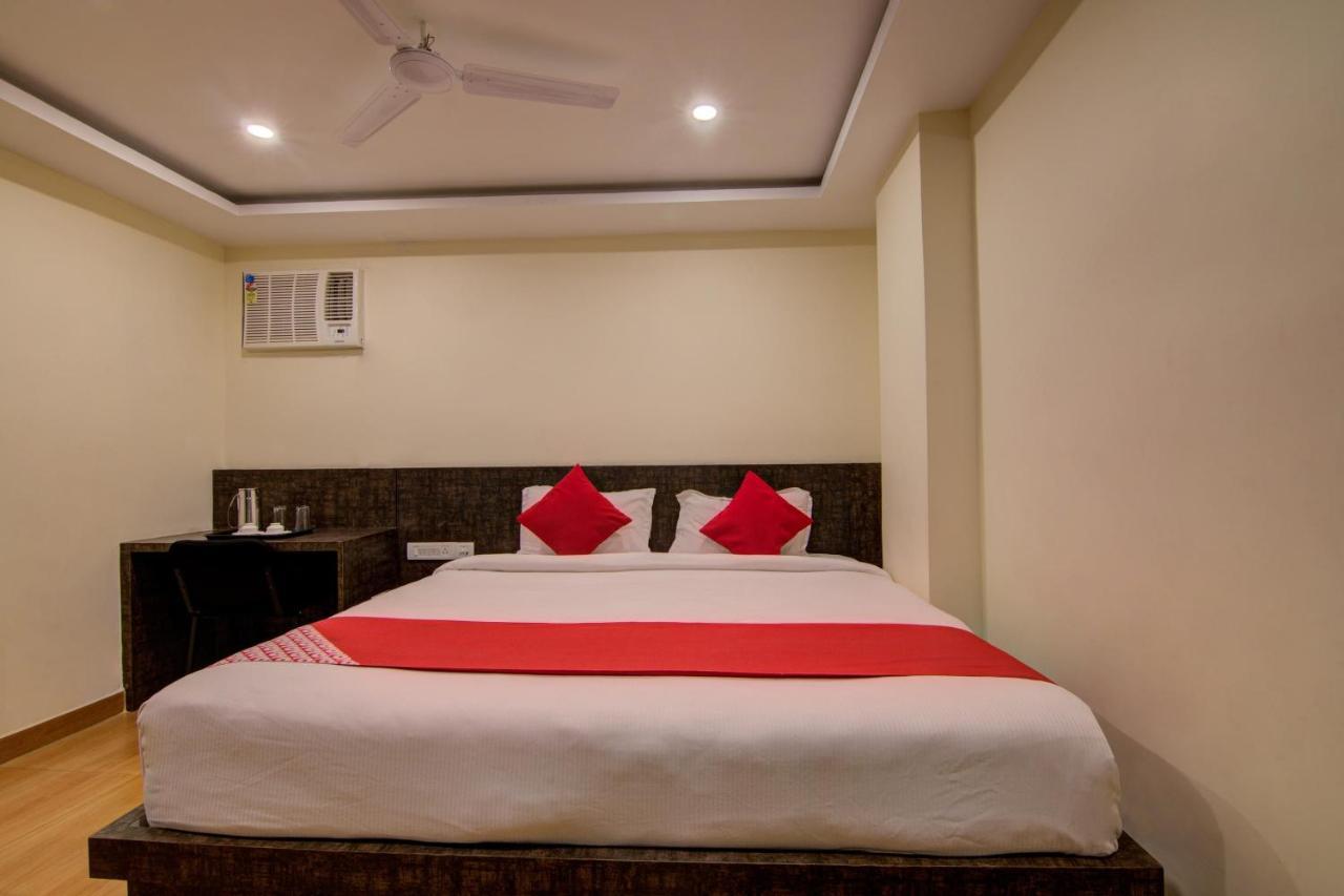 Oyo 12736 Skylawn Hotel Jamshedpur Bagian luar foto