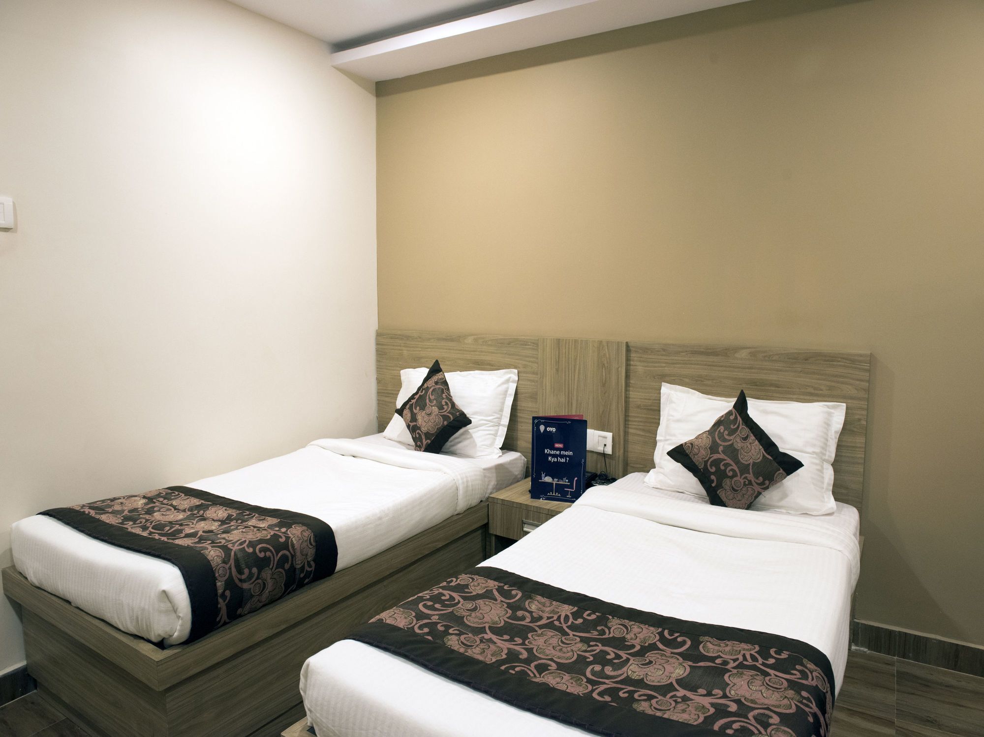 Oyo 12736 Skylawn Hotel Jamshedpur Bagian luar foto